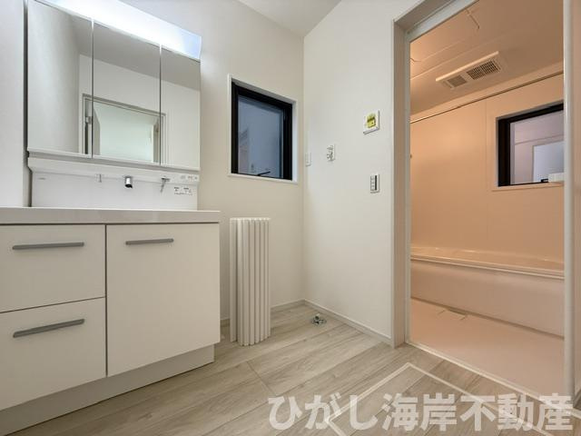 平塚市幸町　新築戸建　全2棟の脱衣所|脱衣スペース