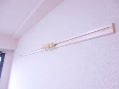 エリーフラッツ西洞院の内装|便利な壁かけ