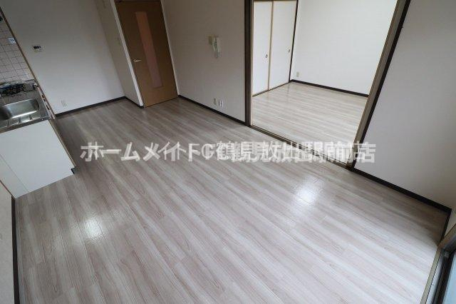 大阪市鶴見区今津中４丁目の賃貸マンションの居間・リビング