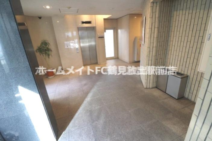 大阪市鶴見区今津中４丁目の賃貸マンションのロビー