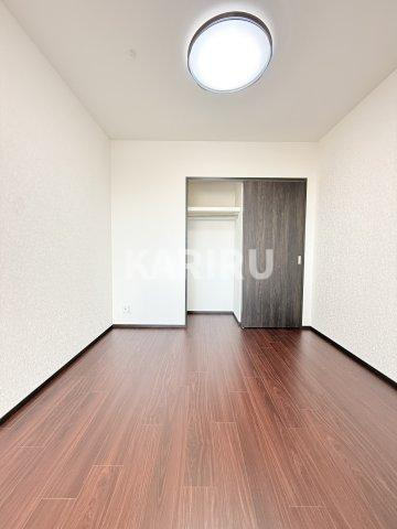 プレジオ玉造の寝室