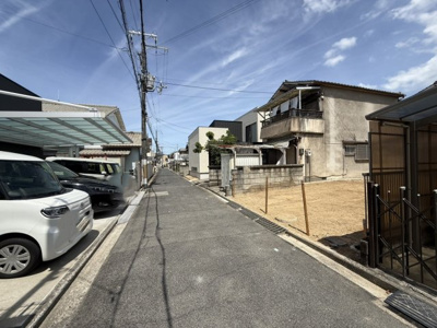 【前面道路含む現地写真】 | 【プレイワーク式内町】旭小・新築建売・4LDK（泉大津駅側の式内町） | 前面道路含む現地写真です