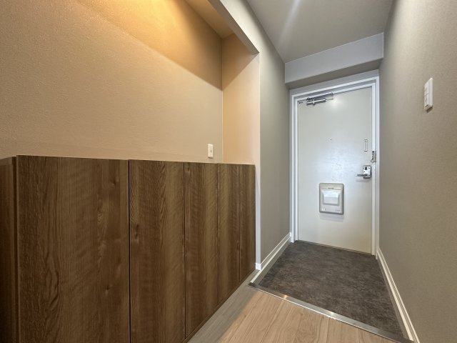 ライオンズマンション舞子の玄関