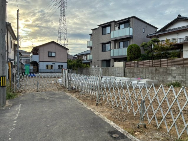 「駐車４台可能な4LDK」高知市中万々建売2の区画図|全2区画。