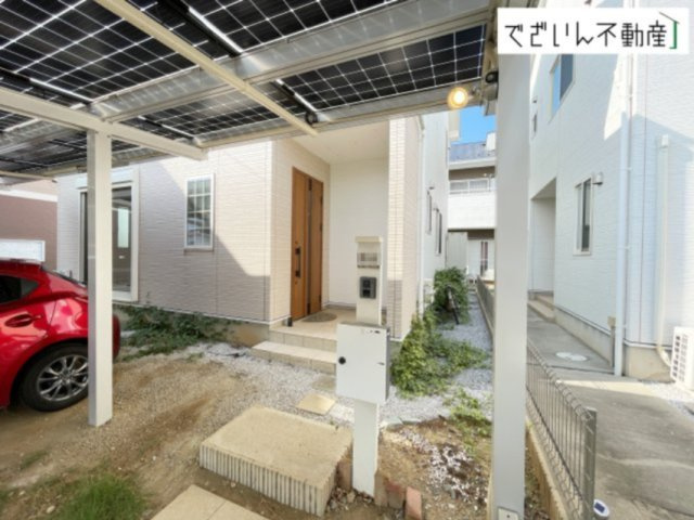 【玄関】 | 深谷市上柴町西2丁目　中古住宅   | 現地(2026年7月撮影)