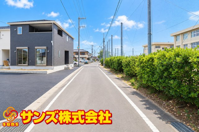 郡山市横塚6丁目　　　２号棟　　芳賀小学校、郡山第４中学区の外観|東側前面道路