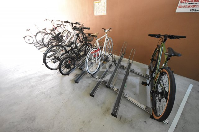 アプリーレ梅田東の駐車場|JYUME神山（ジューム神山）　駐輪場