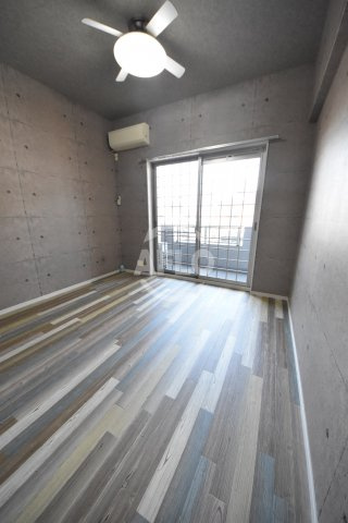 アプリーレ梅田東の居間・リビング|JYUME神山（ジューム神山）　洋室