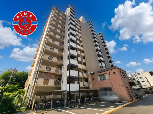 日商岩井リバーサイドマンションB棟の外観|前面道路含む現地写真です。