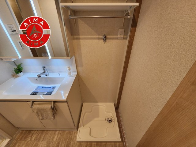 日商岩井リバーサイドマンションB棟のランドリースペース|広々としたランドリースペースとなります。
