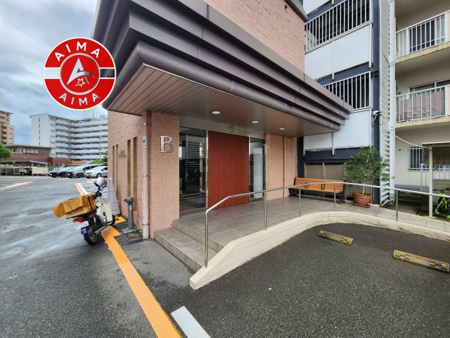 日商岩井リバーサイドマンションB棟の外観