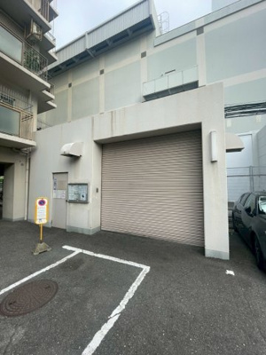 【その他】 | ローズコーポ新大阪第６ | 現在ご返済中のカーローン・カードローン・教育ローンなどを住宅ローンに一本化したり、家具家電購入費用・引越し費用を住宅ローンと組み合わせるなど、お客さまにメリットの多い住宅ローンのご提案が可能です。