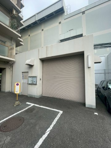【その他】 | ローズコーポ新大阪第６ | 現在ご返済中のカーローン・カードローン・教育ローンなどを住宅ローンに一本化したり、家具家電購入費用・引越し費用を住宅ローンと組み合わせるなど、お客さまにメリットの多い住宅ローンのご提案が可能です。