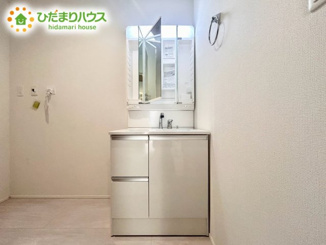 桶川市上日出谷南6期　新築戸建　グラファーレ01の独立洗面台