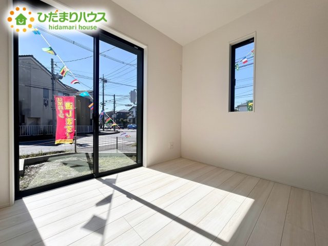 桶川市上日出谷南6期　新築戸建　グラファーレ01の洋室|1階洋室：3.75帖