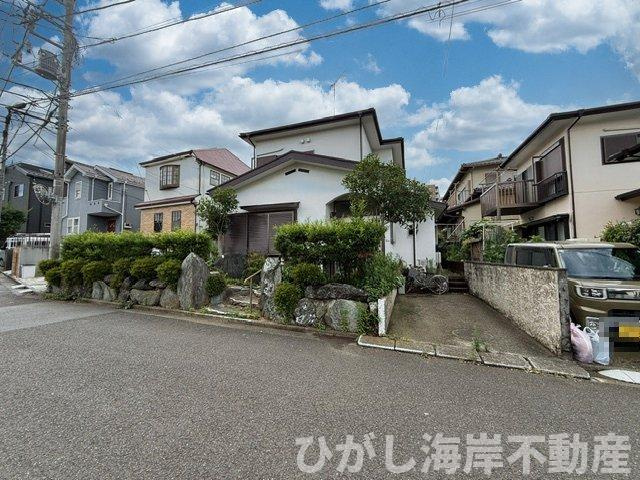 藤沢市大庭　売地の前面道路含む現地写真|6月8日撮影　古家取壊し前　現地外観