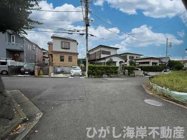 藤沢市大庭　売地の前面道路含む現地写真|6月8日撮影　古家取壊し前　現地外観
