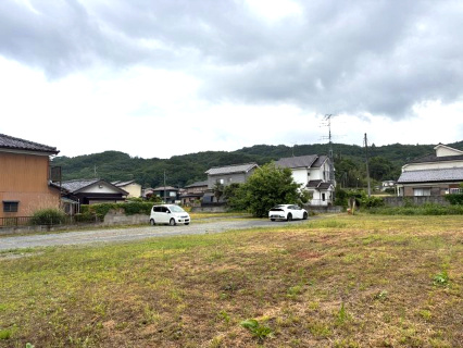 クレイドル青山の駐車場