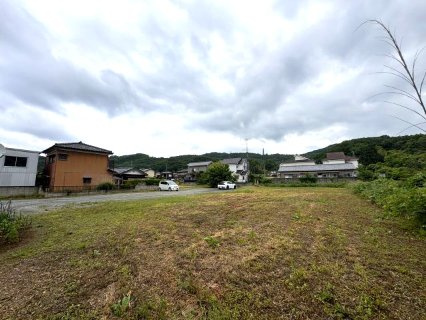 クレイドル青山の駐車場