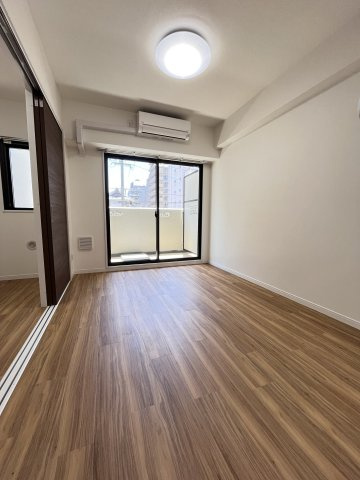 大阪市都島区都島北通２丁目の賃貸マンションの居間・リビング