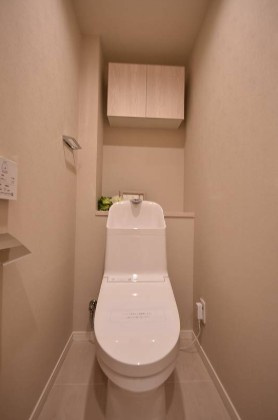 目黒青葉台グランドハイツのトイレ|目黒青葉台グランドハイツ：ウォシュレット機能付きトイレです！