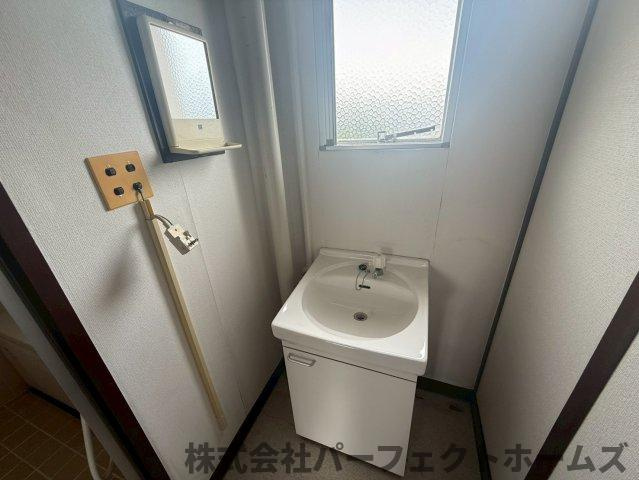 中宮第4住宅74号棟の独立洗面台|独立洗面台です