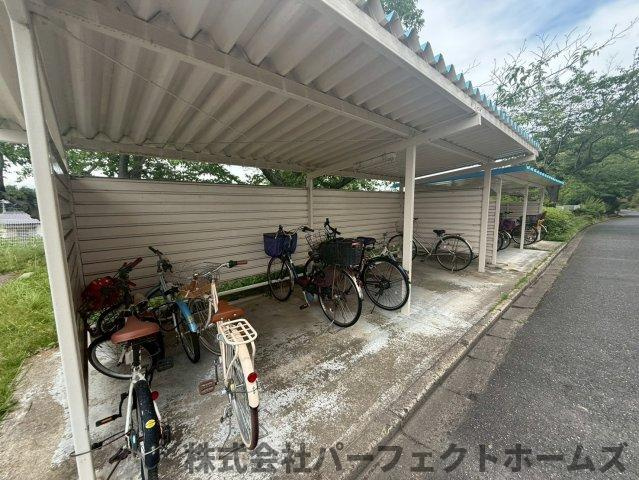 中宮第4住宅74号棟の駐輪場