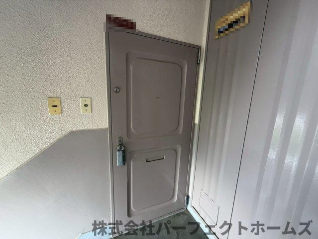 中宮第4住宅74号棟の玄関|ゆったりとした玄関です