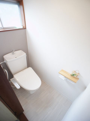 【トイレ】 | アトリノハウス壬生丁 | 温水洗浄暖房便座機能付きです♪