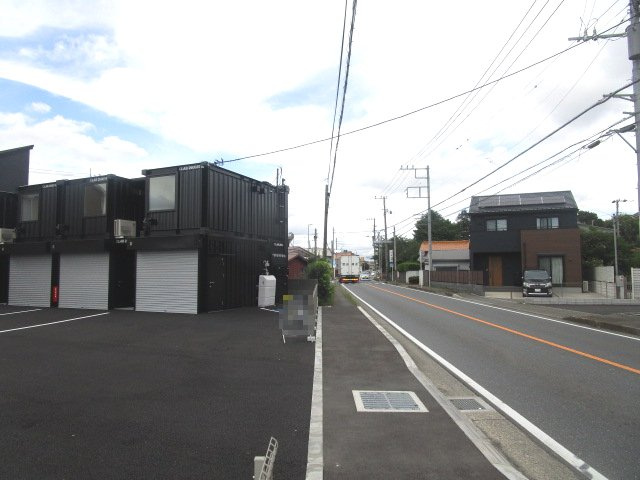 座間市四ツ谷の倉庫