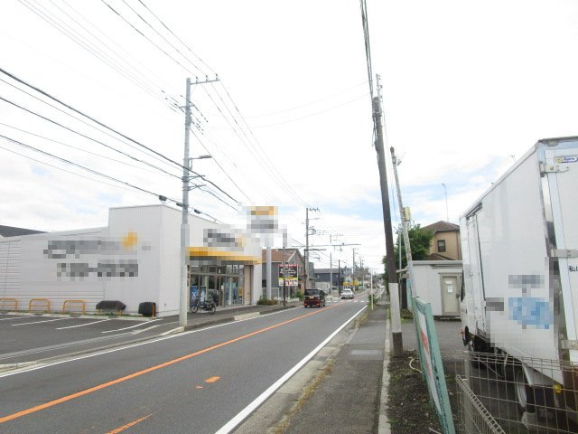 座間市四ツ谷の倉庫