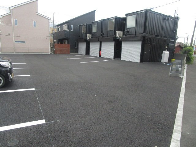 座間市四ツ谷の倉庫
