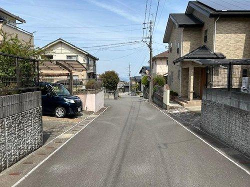 別府市竹の内町の前面道路含む現地写真
