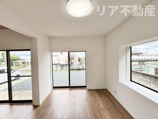 【洋室】 | 前橋市粕川町再生住宅　全室洋室＋2台並列