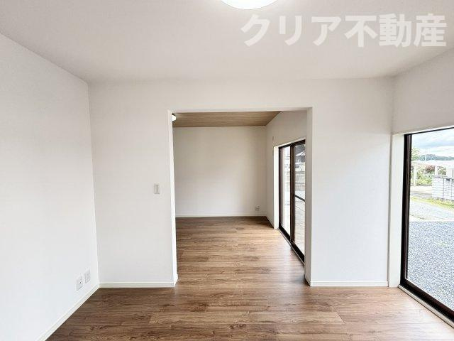 【洋室】 | 前橋市粕川町再生住宅　全室洋室＋2台並列