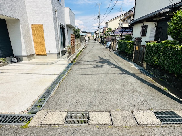 田原本町三笠 中古建ての前面道路含む現地写真|南側前面道路　幅員約4.6ｍ