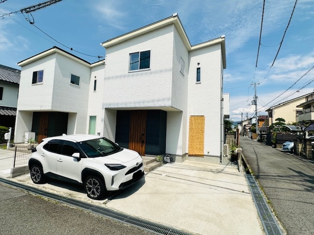 田原本町三笠 中古建ての外観|室内大変きれいにお使いになられています♪
見るだけＯＫ！聞くだけＯＫ！
不動産の事ならハウスドゥ奈良神功へお任せ下さい♪