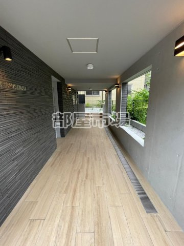 SQUARE南千住のエントランス