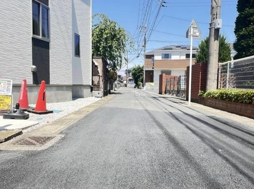【新築】川越市安比奈新田新築住宅 全1棟の前面道路含む現地写真