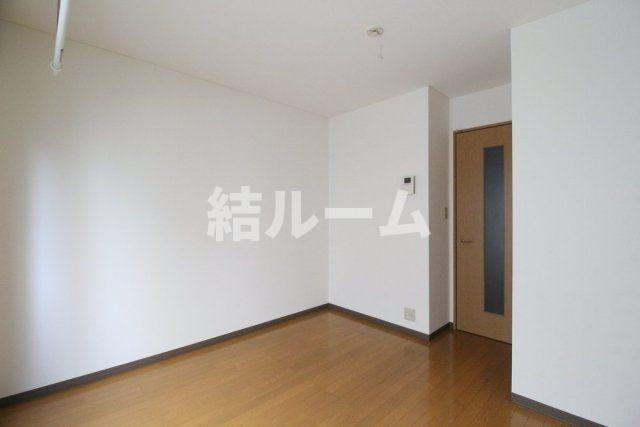 板橋区宮本町のアパートの居間・リビング