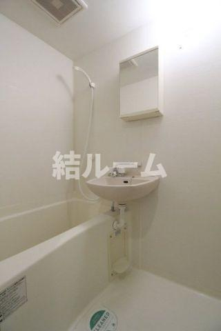 板橋区宮本町のアパートの浴室