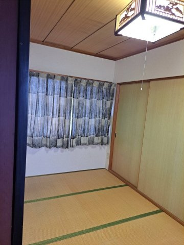 秋田市桜一丁目中古住宅の和室
