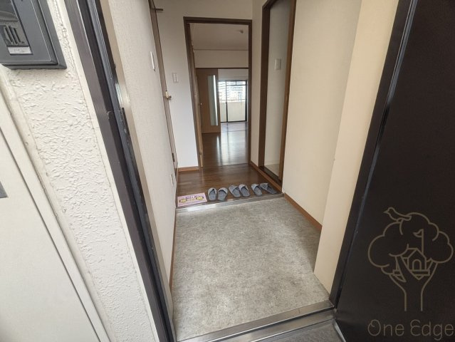 アルプス西梅田の玄関