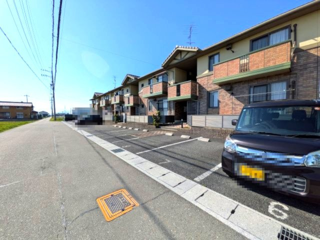 High AvenueⅡ　Aの駐車場