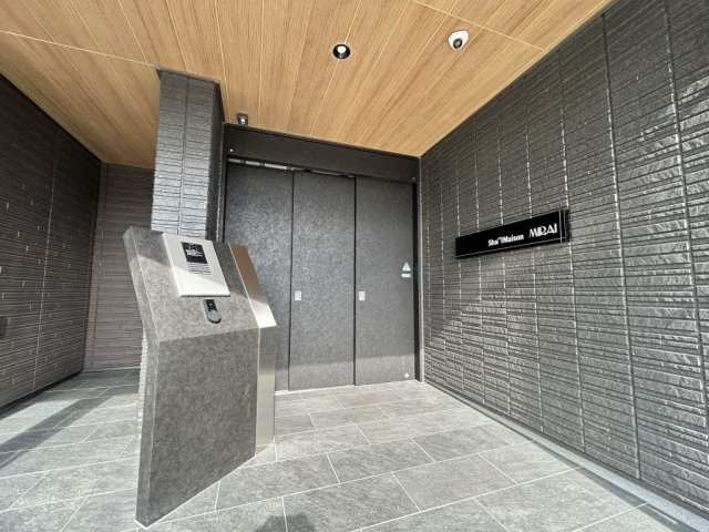 熊本市東区長嶺西３丁目の賃貸マンションのエントランス