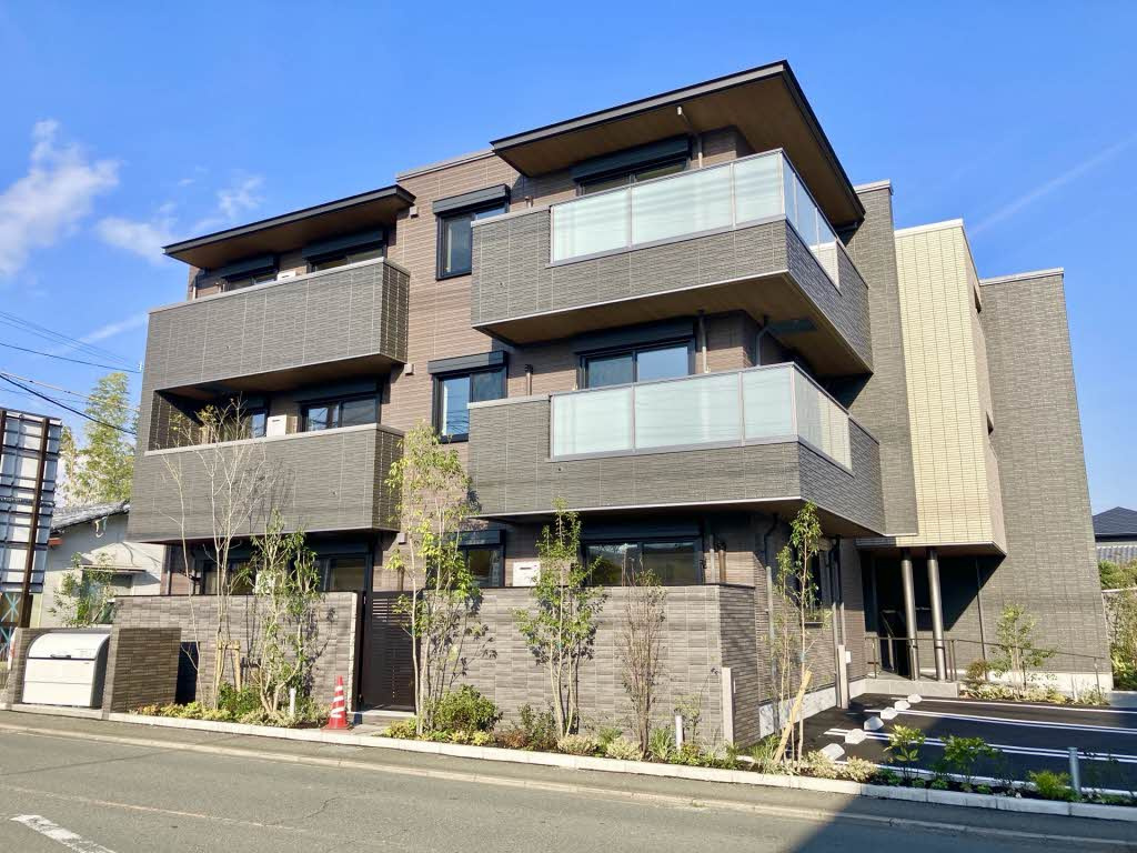 熊本市東区長嶺西３丁目の賃貸マンションの外観