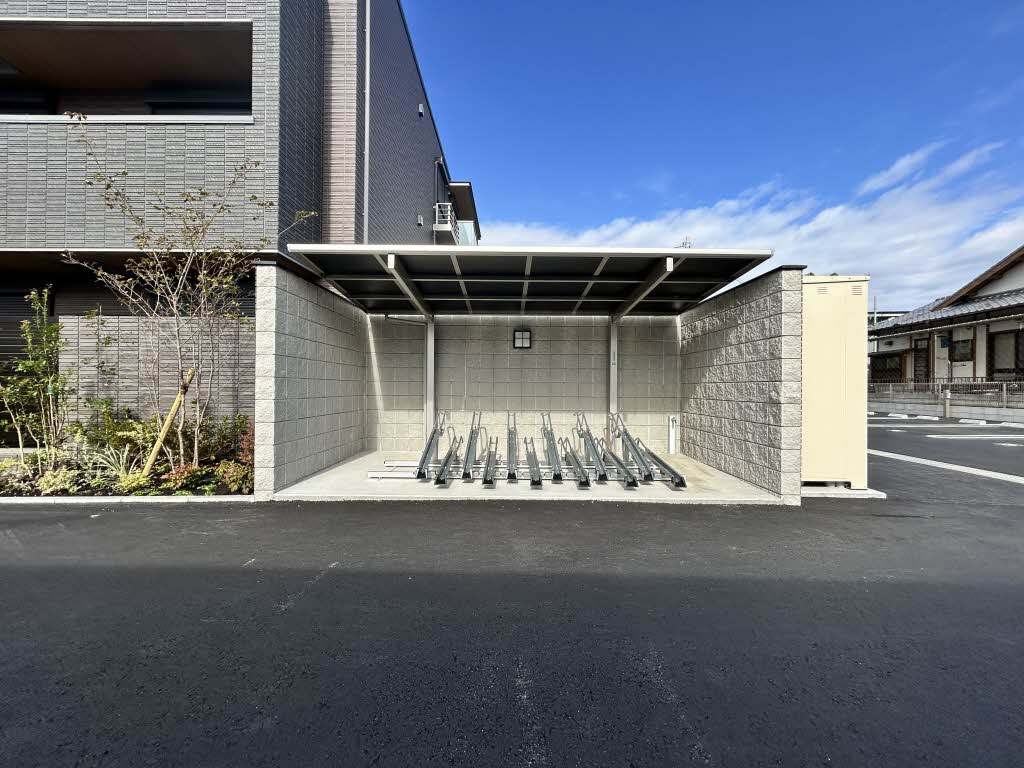 熊本市東区長嶺西３丁目の賃貸マンションの駐車場