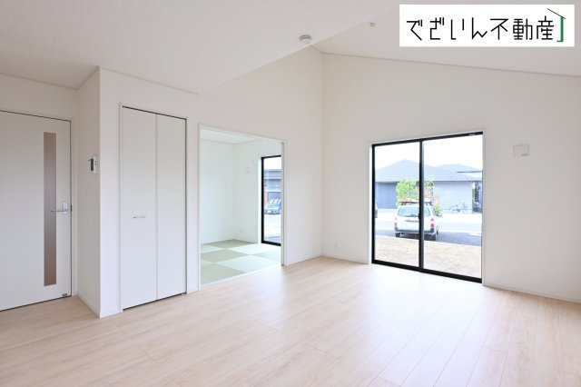 【居間・リビング】 | CRADLE GARDEN加須市下高柳 第3　【平屋】新築住宅 | ≪3号棟≫
現地(2026年9月撮影)