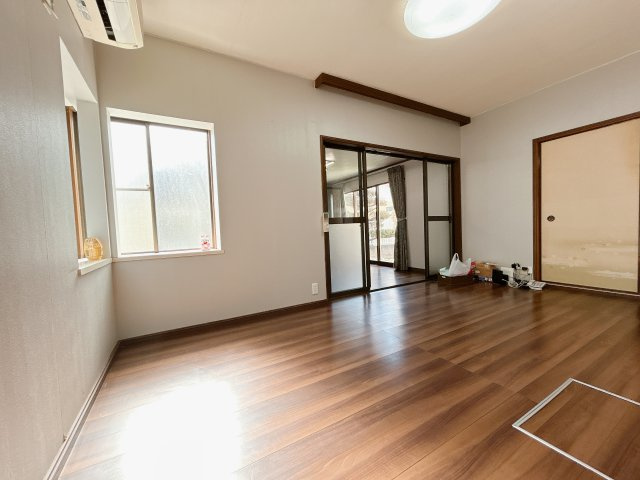  熊谷市葛和田の居間・リビング