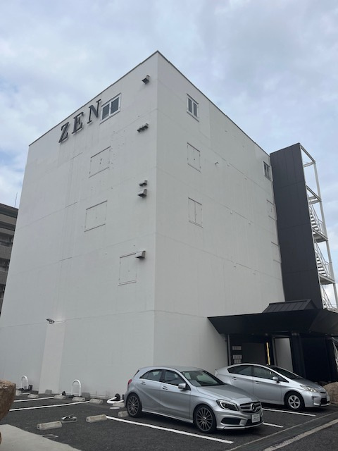総社市中央１丁目の店舗一部の外観